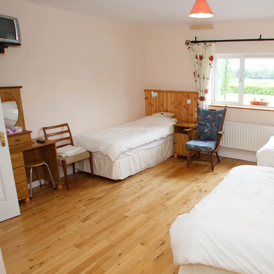 Dún Cromáin Bed & Breakfast, Banagher, County Offaly Bed & Breakfast Accommodation, Banagher, County Offaly